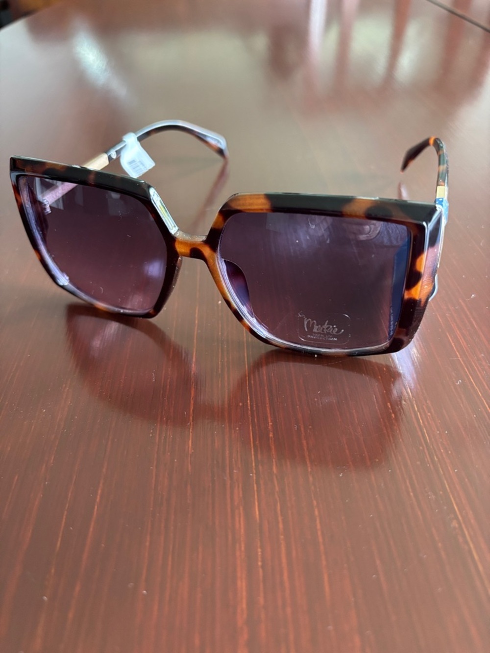 Mackie 100% UV protection Square/round tortoise shell,gold arms,pink lens - Picture 2 of 12